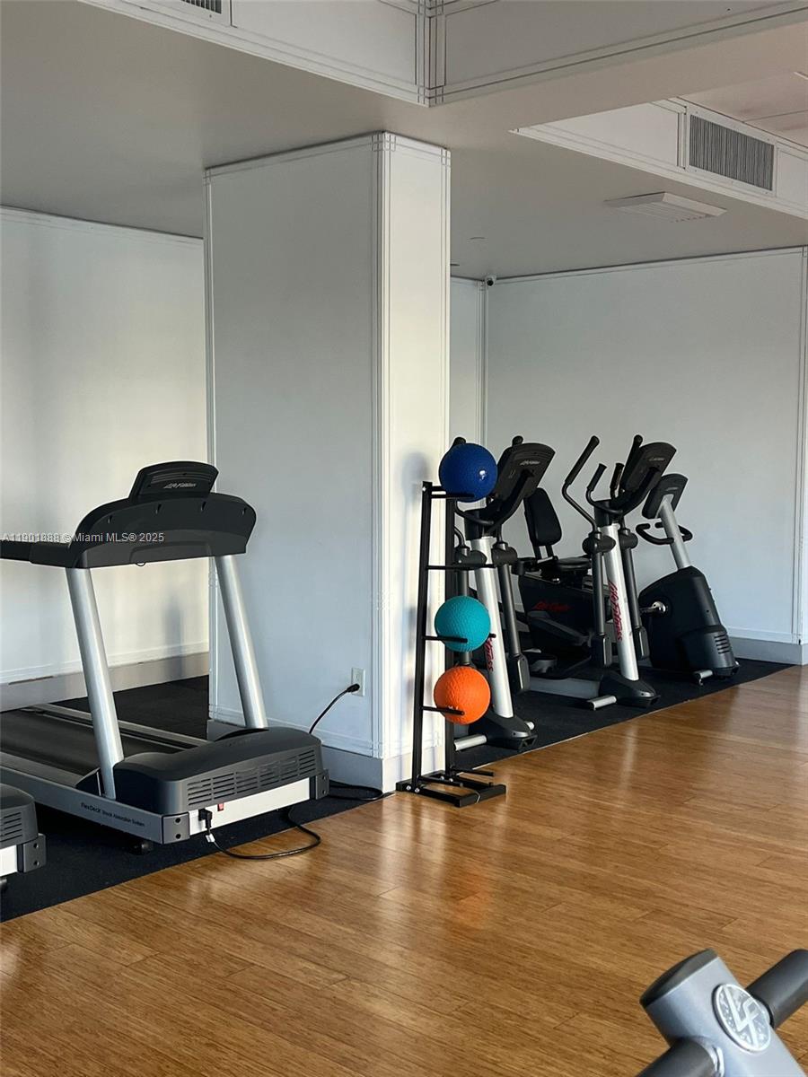 ADMIRALS PORT CONDO EAST - Residential