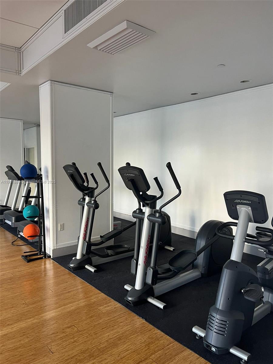 ADMIRALS PORT CONDO EAST - Residential