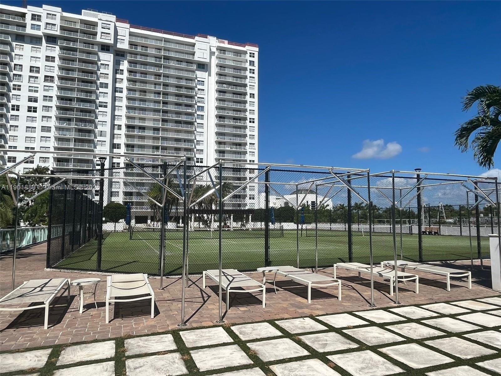 ADMIRALS PORT CONDO EAST - Residential