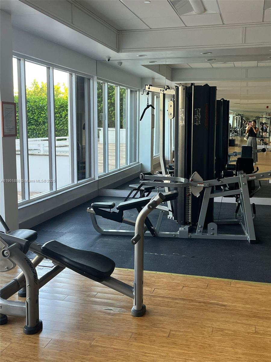 ADMIRALS PORT CONDO EAST - Residential