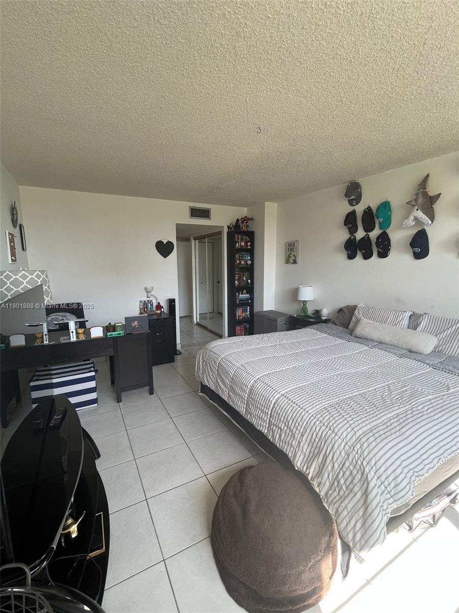 ADMIRALS PORT CONDO EAST - Residential