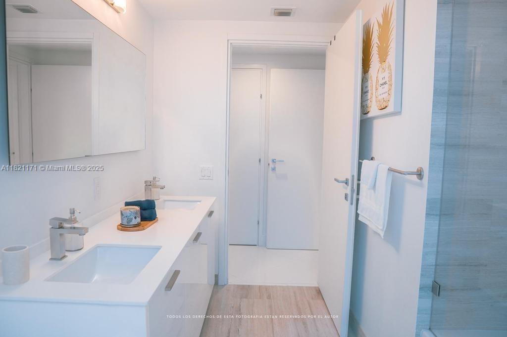 BRICKELLHOUSE CONDO - Residential Lease