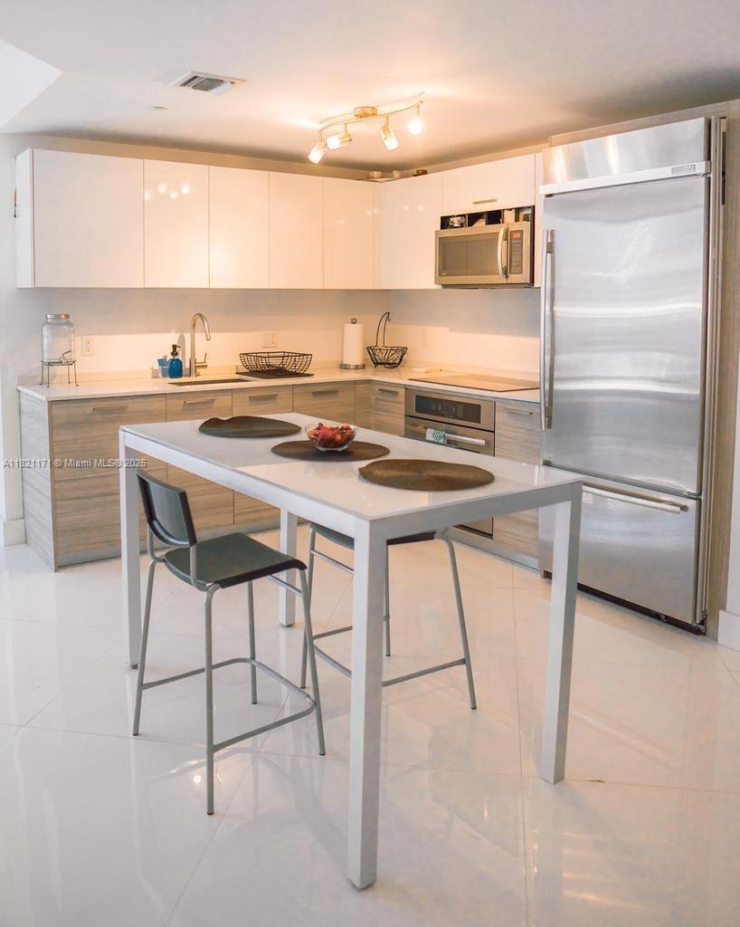 BRICKELLHOUSE CONDO - Residential Lease