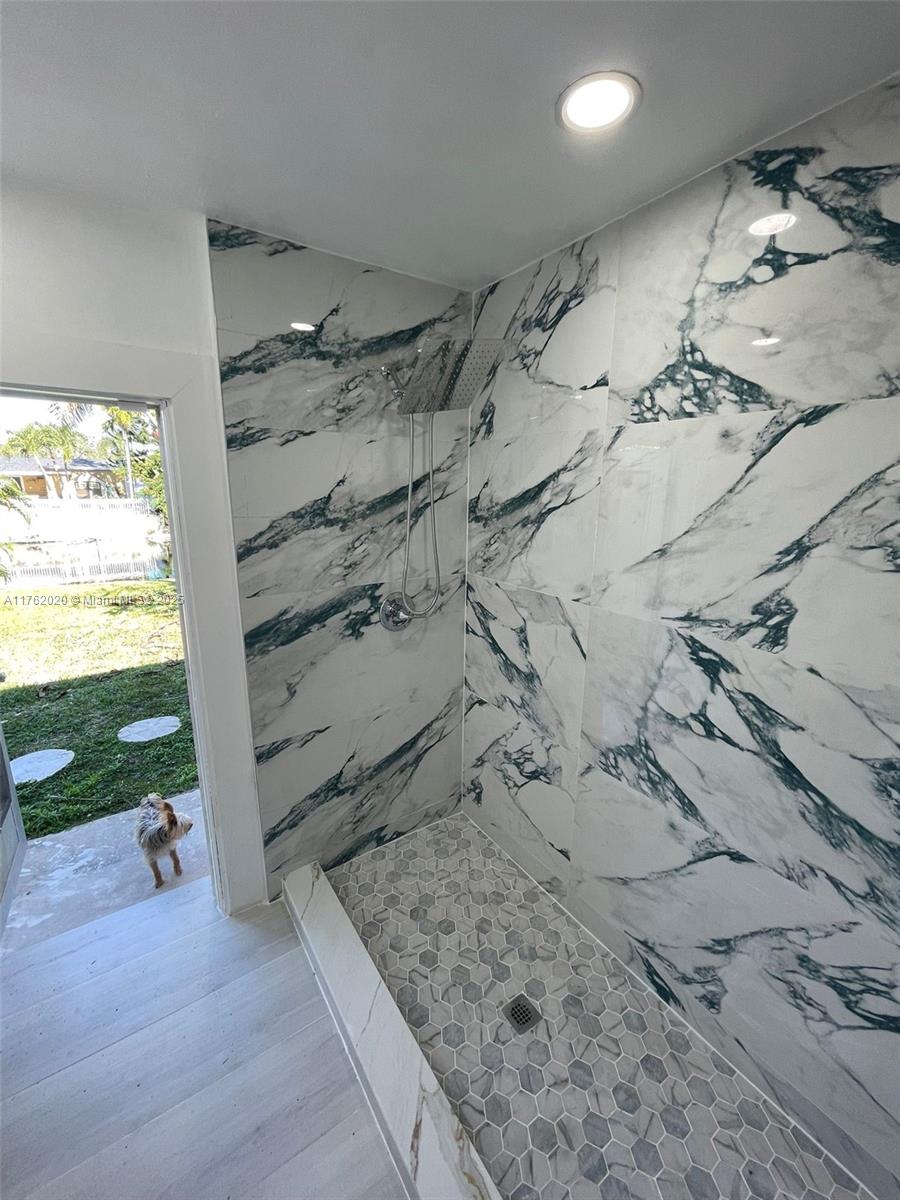 Address Not Disclosed, Davie, Broward County, Florida - 1 Bathrooms - 