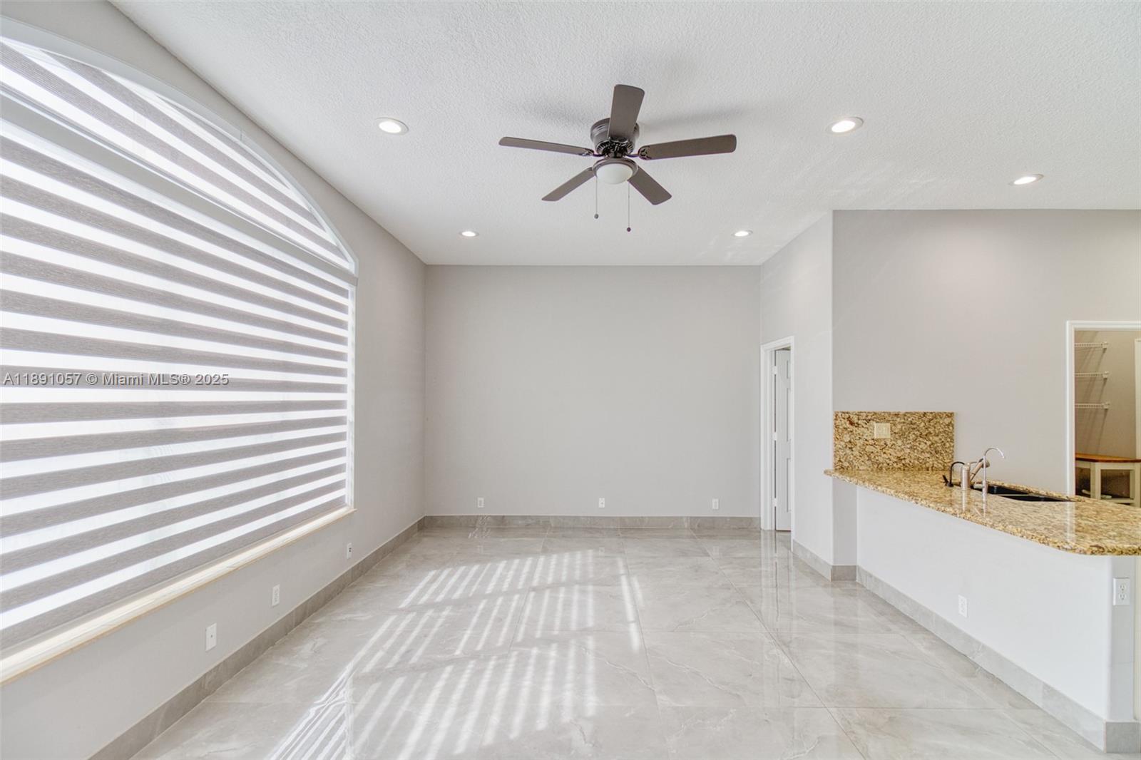 MAPLE RIDGE - Residential Lease