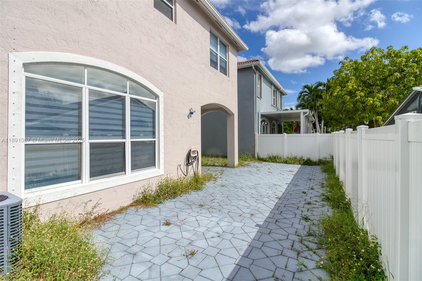 MAPLE RIDGE - Residential Lease