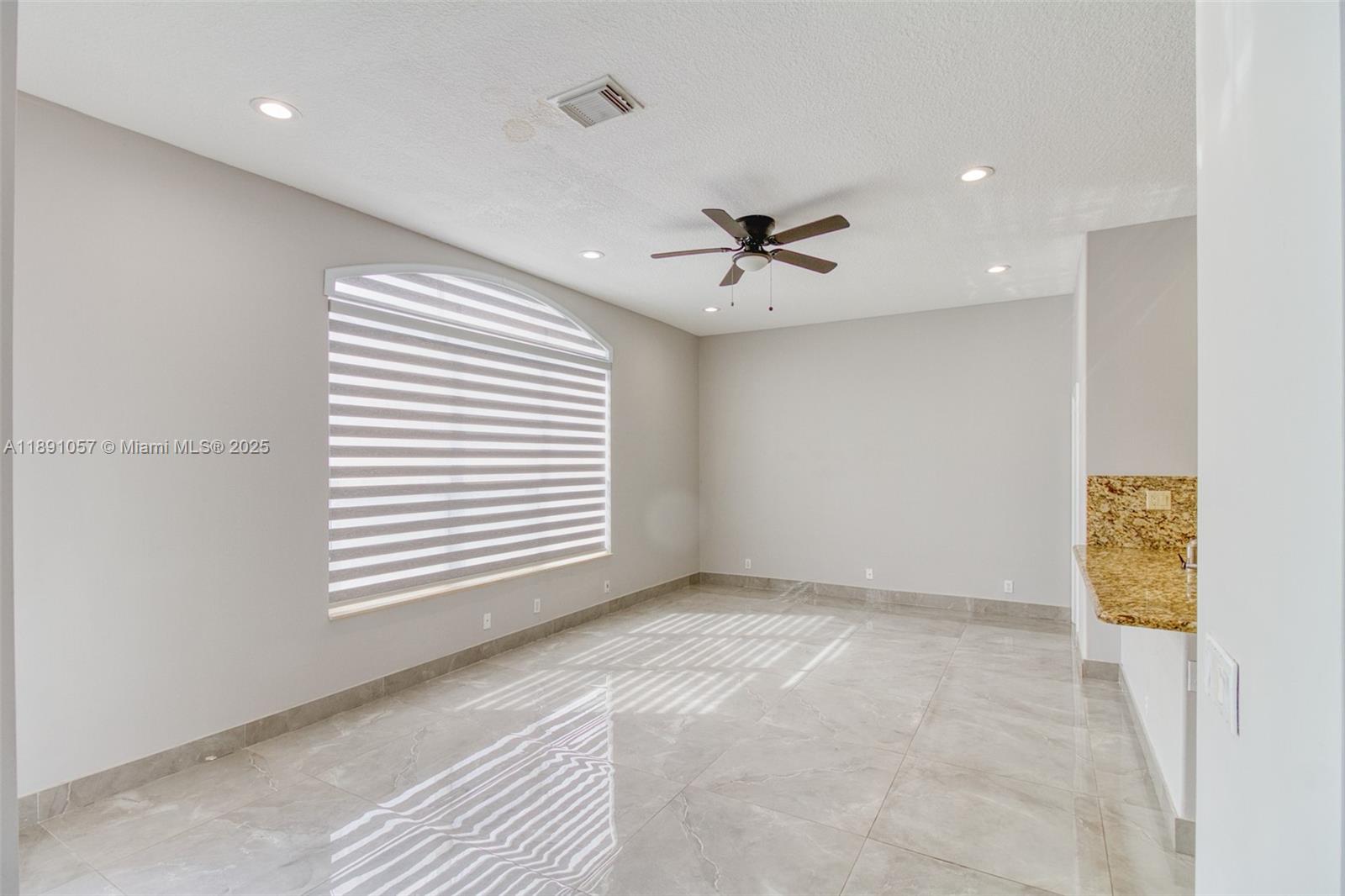 MAPLE RIDGE - Residential Lease