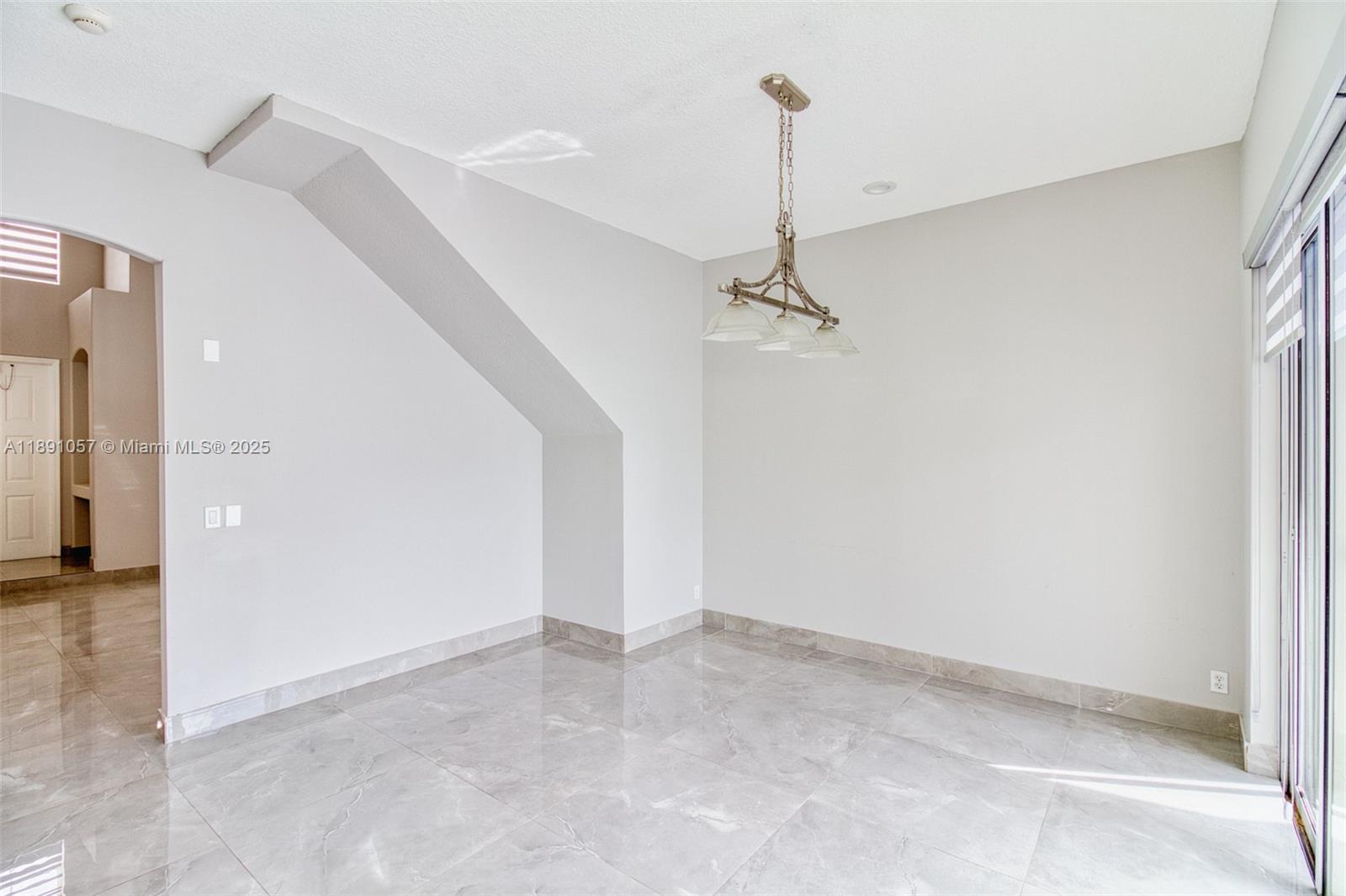 MAPLE RIDGE - Residential Lease