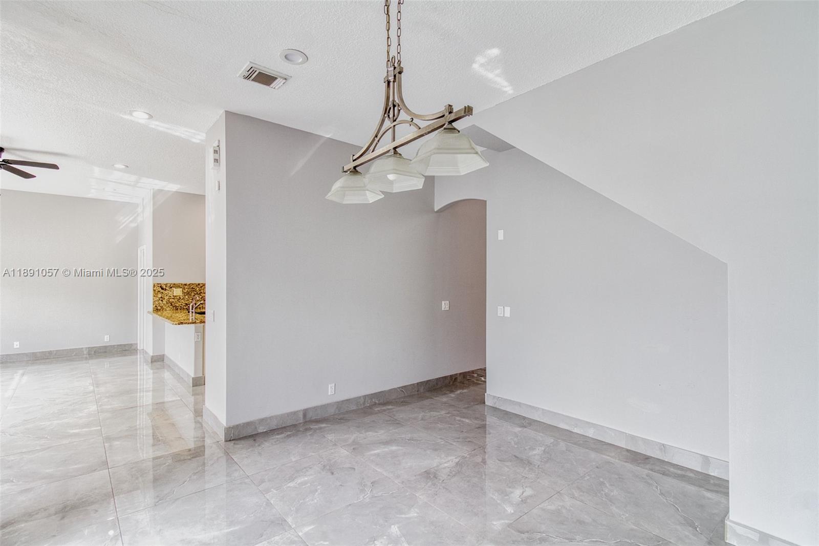 MAPLE RIDGE - Residential Lease