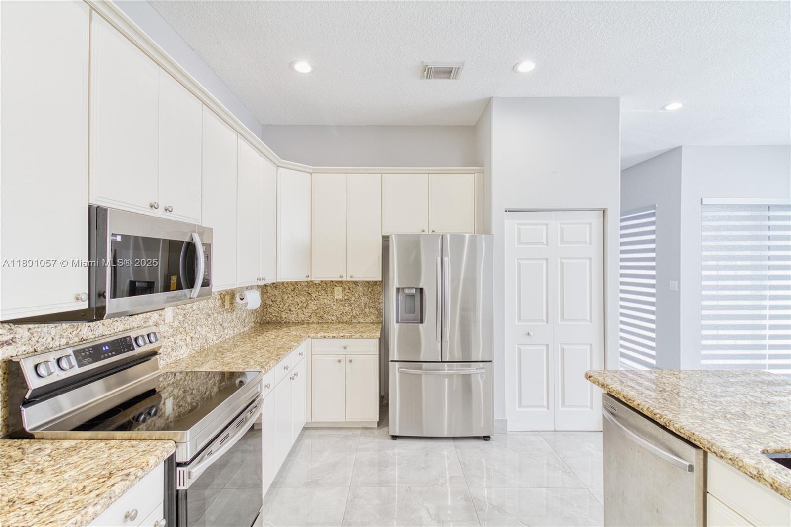 MAPLE RIDGE - Residential Lease