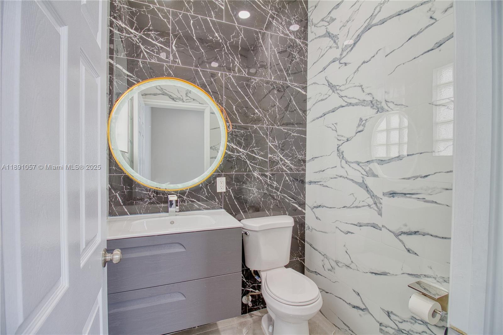 MAPLE RIDGE - Residential Lease