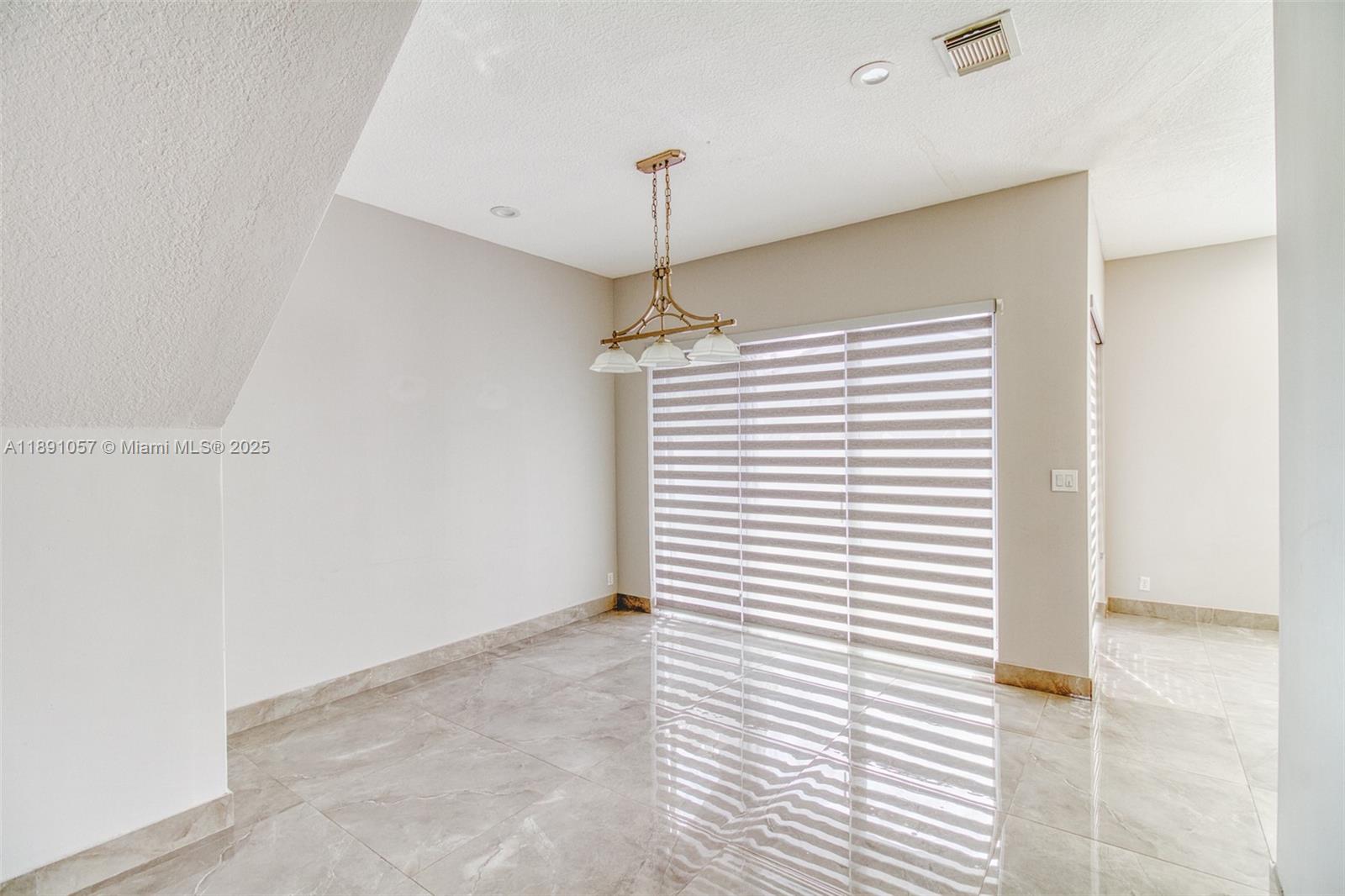 MAPLE RIDGE - Residential Lease