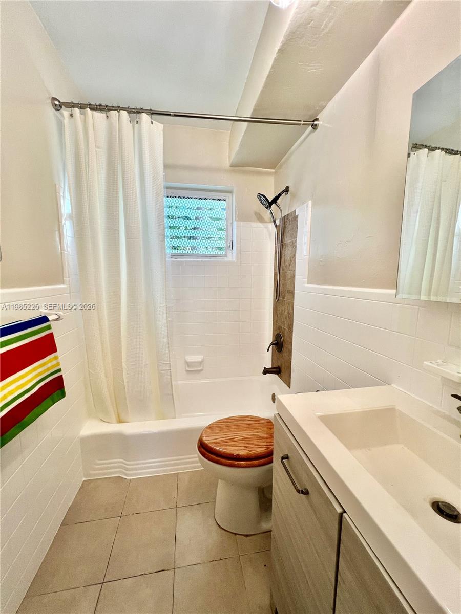 835 MERIDIAN CONDO - Residential Lease