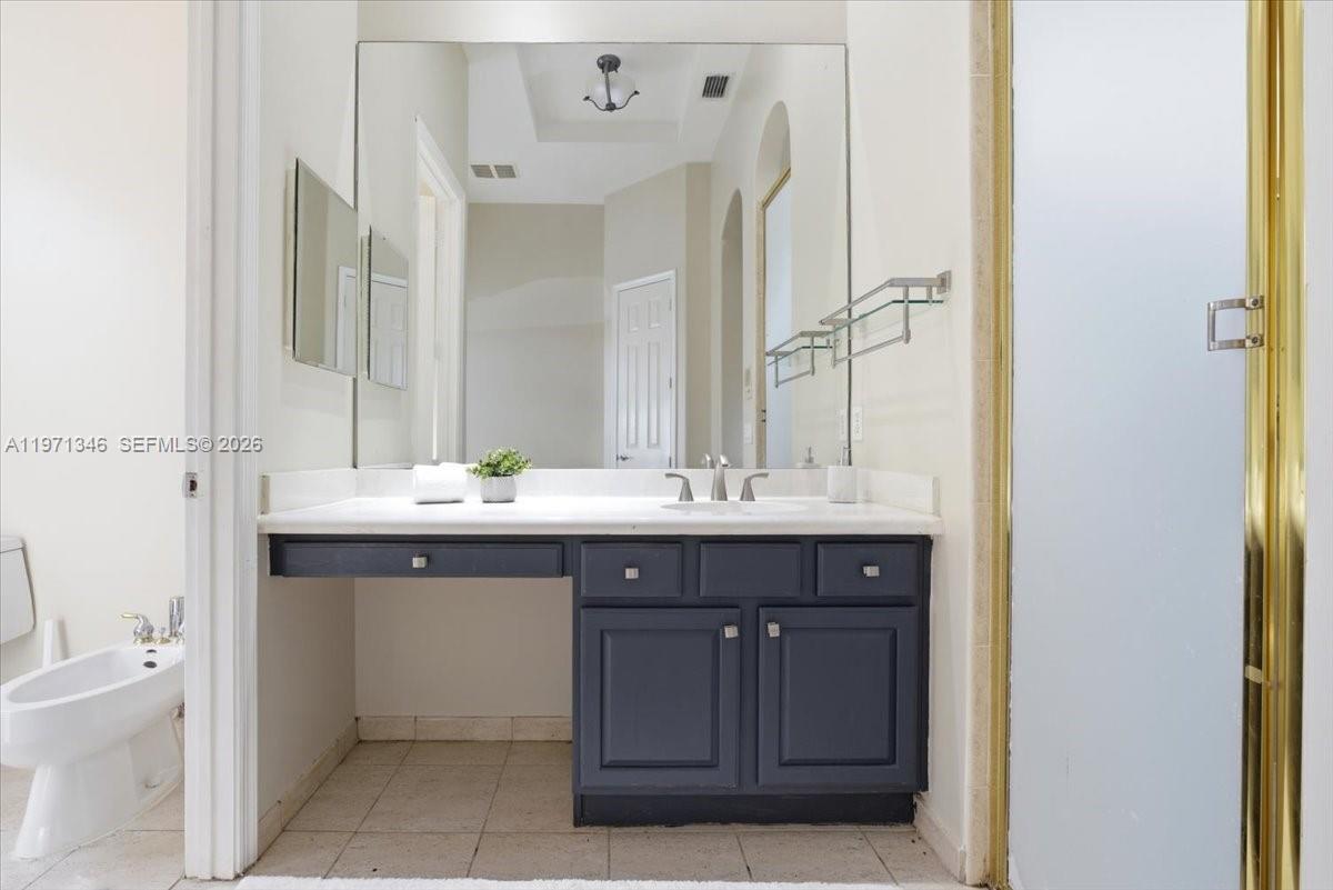 WEST SHORE - Residential