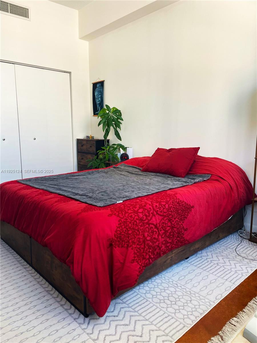 THE LOFT DOWNTOWN II COND - Residential