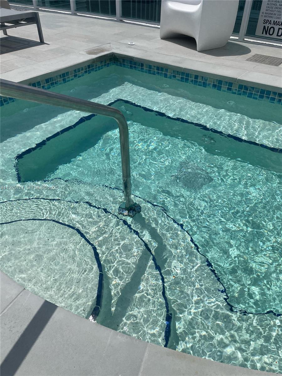 THE LOFT DOWNTOWN II COND - Residential