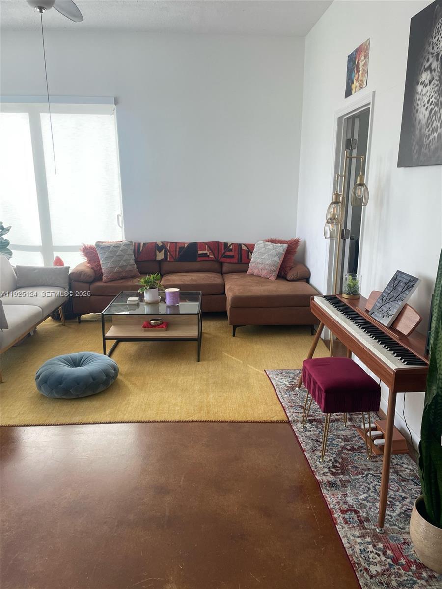 THE LOFT DOWNTOWN II COND - Residential