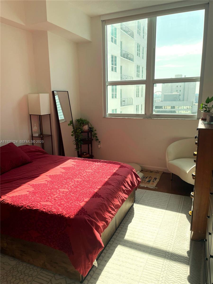 THE LOFT DOWNTOWN II COND - Residential