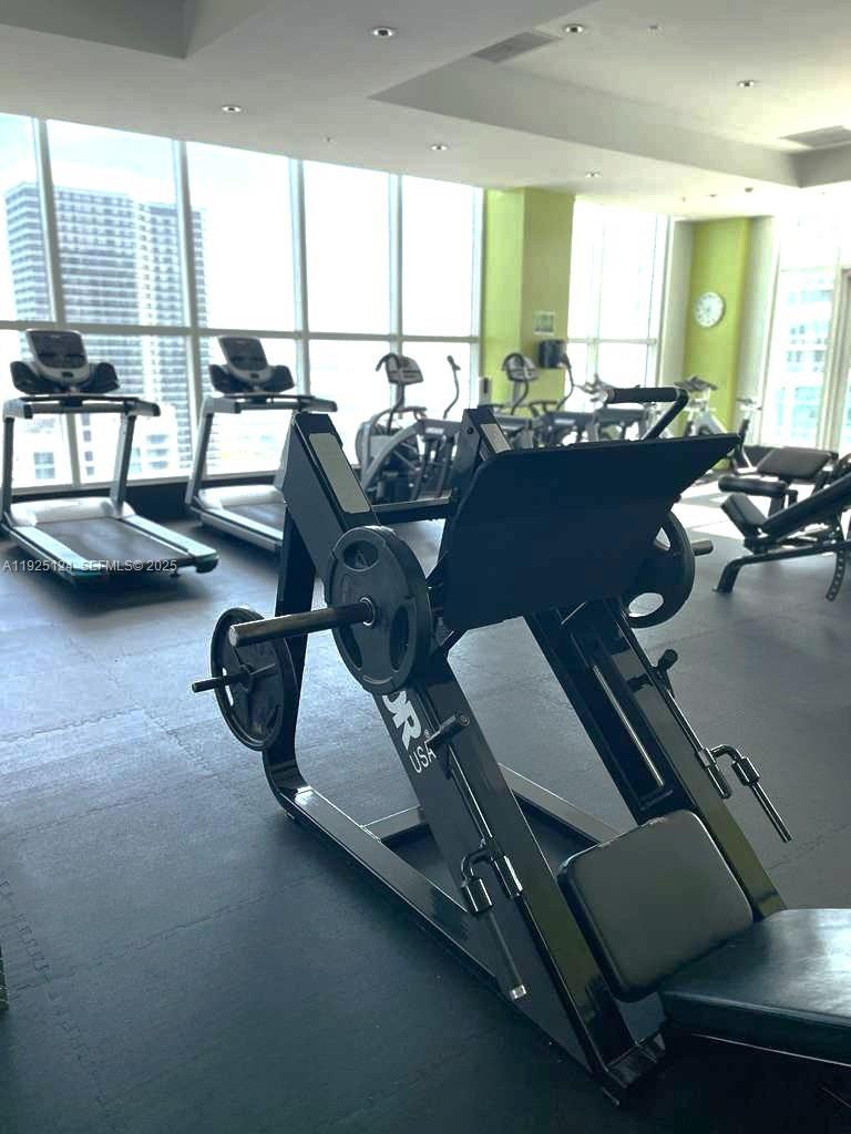 THE LOFT DOWNTOWN II COND - Residential