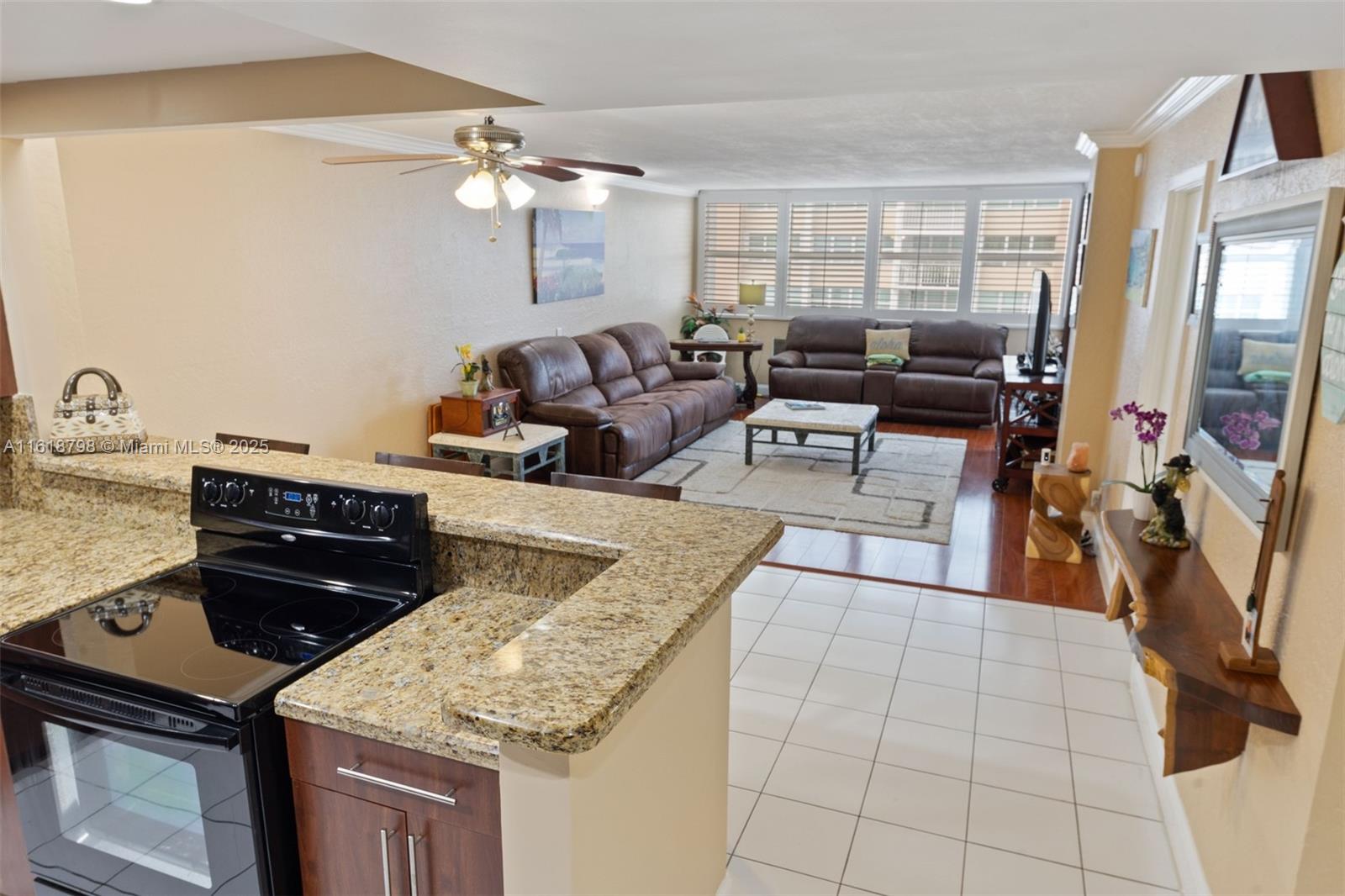 TRAFALGAR TOWERS CONDOMIN - Residential