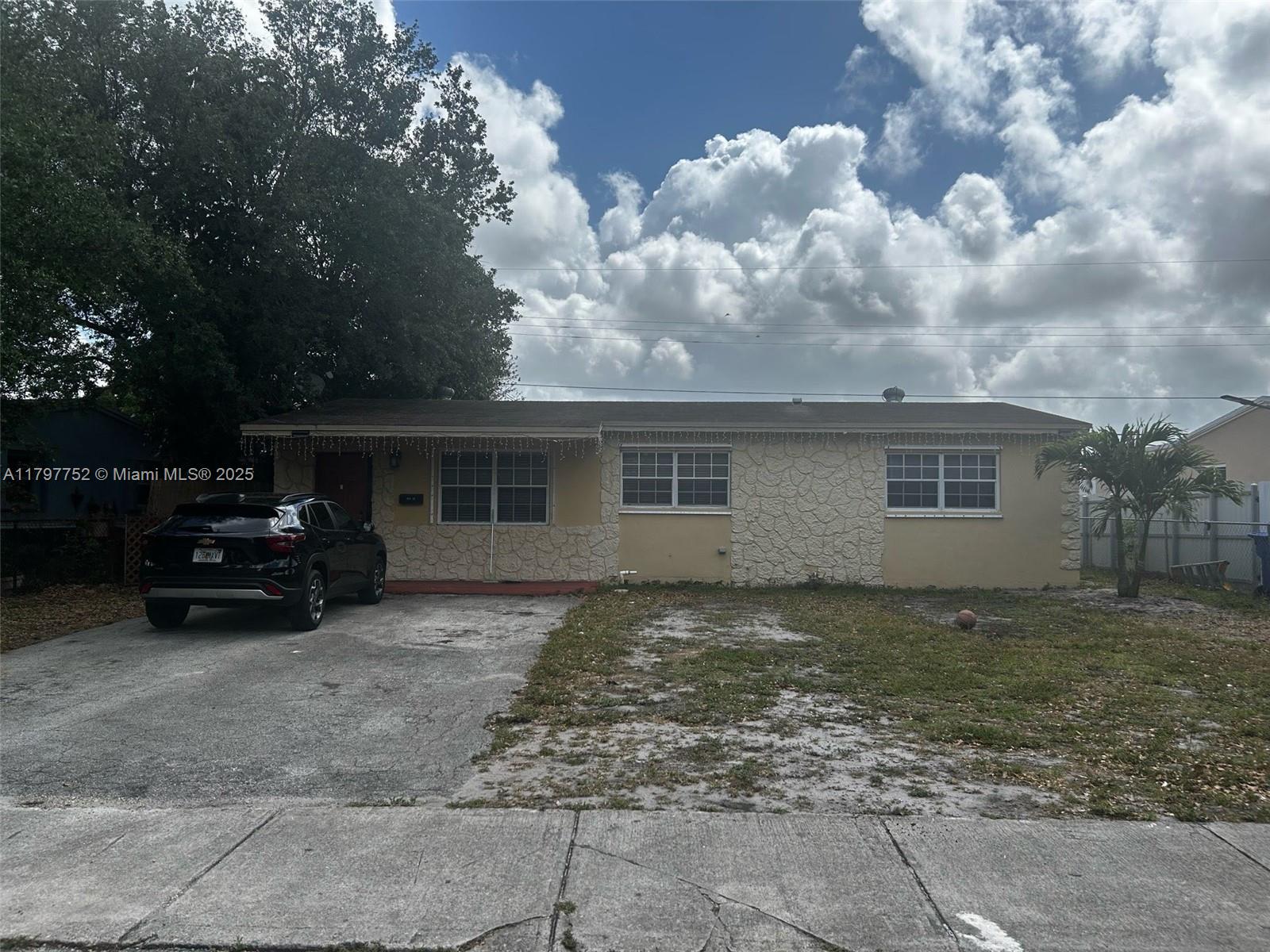 Rental Property at 1221 N 72nd Ave, Hollywood, Broward County, Florida - Bedrooms: 3 
Bathrooms: 2  - $2,950 MO.
