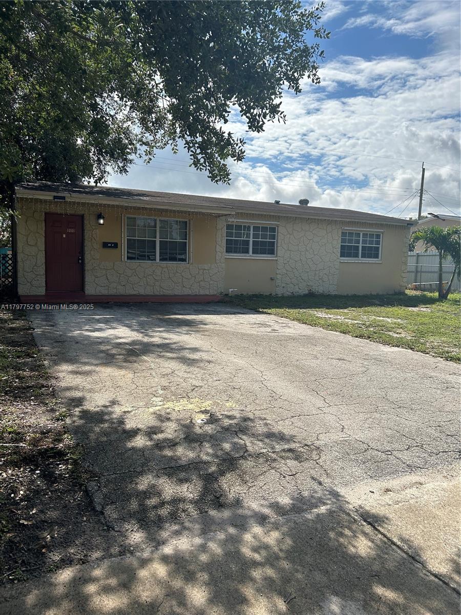 Rental Property at 1221 N 72nd Ave, Hollywood, Broward County, Florida - Bedrooms: 3 
Bathrooms: 2  - $2,950 MO.