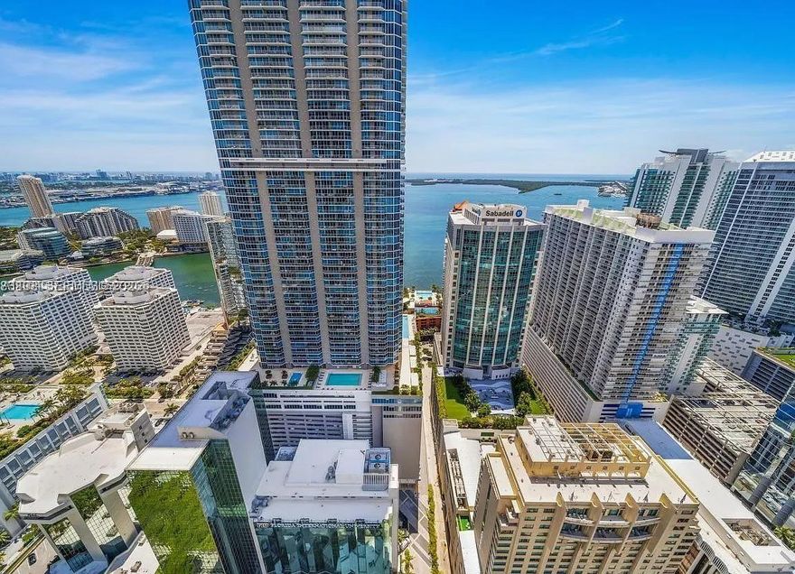 Two-story loft-style residence located in the heart of Brickell Avenue.1 Bedroom, 1 Full Bathroom + Half Bathroom. This full-service building offers everything needed for modern living. The residence features high ceilings and an open, contemporary layout. The first floor includes an inviting entrance hallway, a half bathroom, washer and dryer, and a full open kitchen with stainless steel appliances. The living area opens to a balcony, providing a bright and vibrant city view. Enjoy modern living in a prime Brickell location, just steps from shopping, supermarkets, dining, Brickell City Centre, and with easy access to public transportation. The building offers excellent amenities, including a fitness center, 24/7 security, valet parking, and more. Easy to Show !