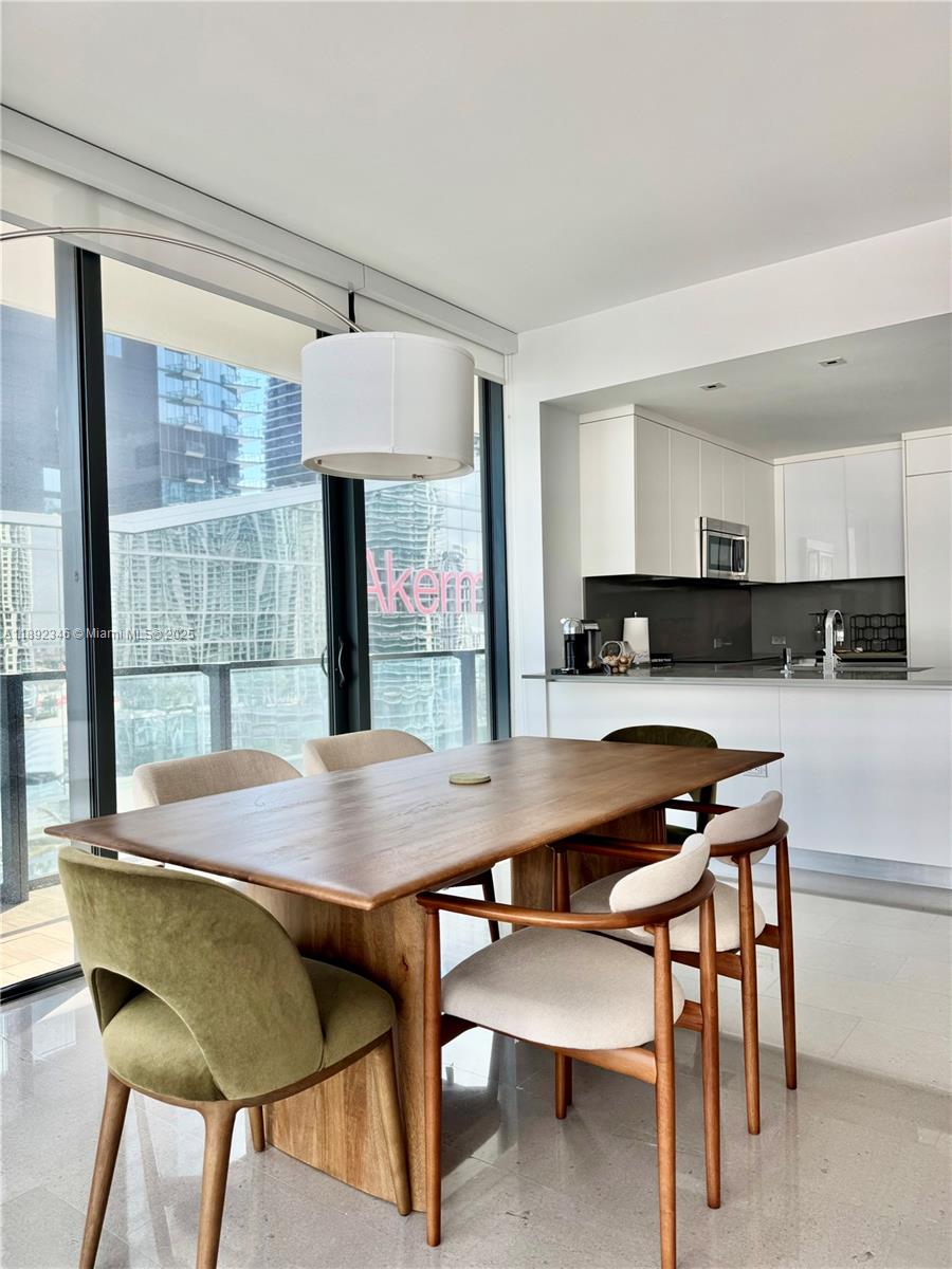 REACH CONDO - Residential Lease