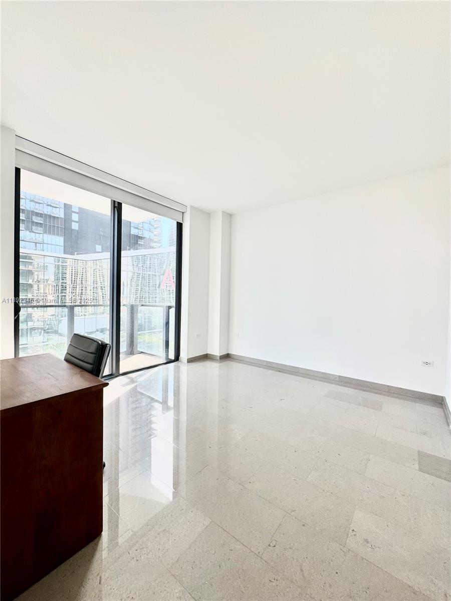 REACH CONDO - Residential Lease