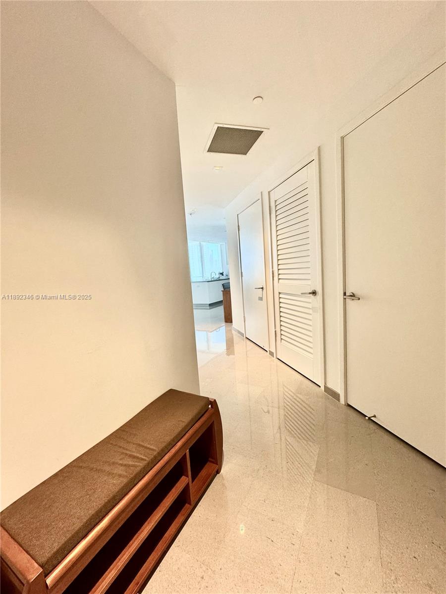REACH CONDO - Residential Lease