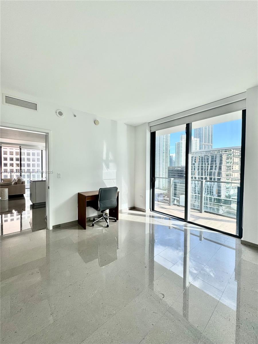 REACH CONDO - Residential Lease
