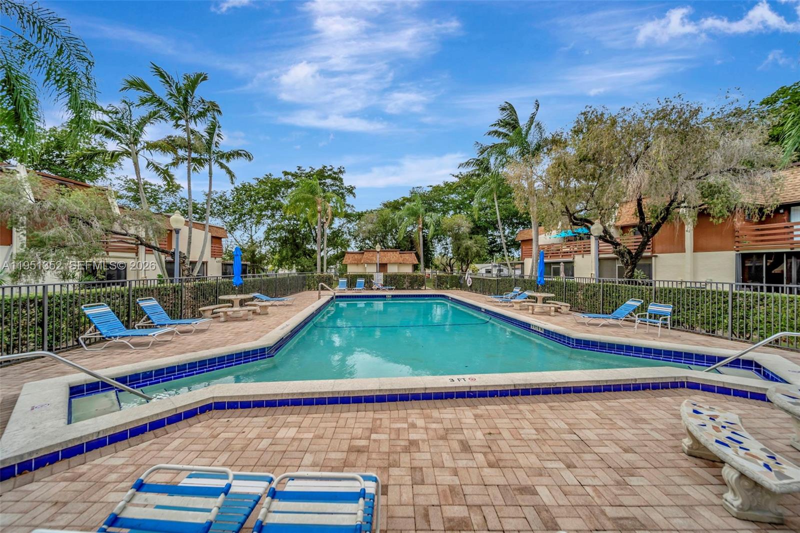 SANDPIPER POINT - Residential