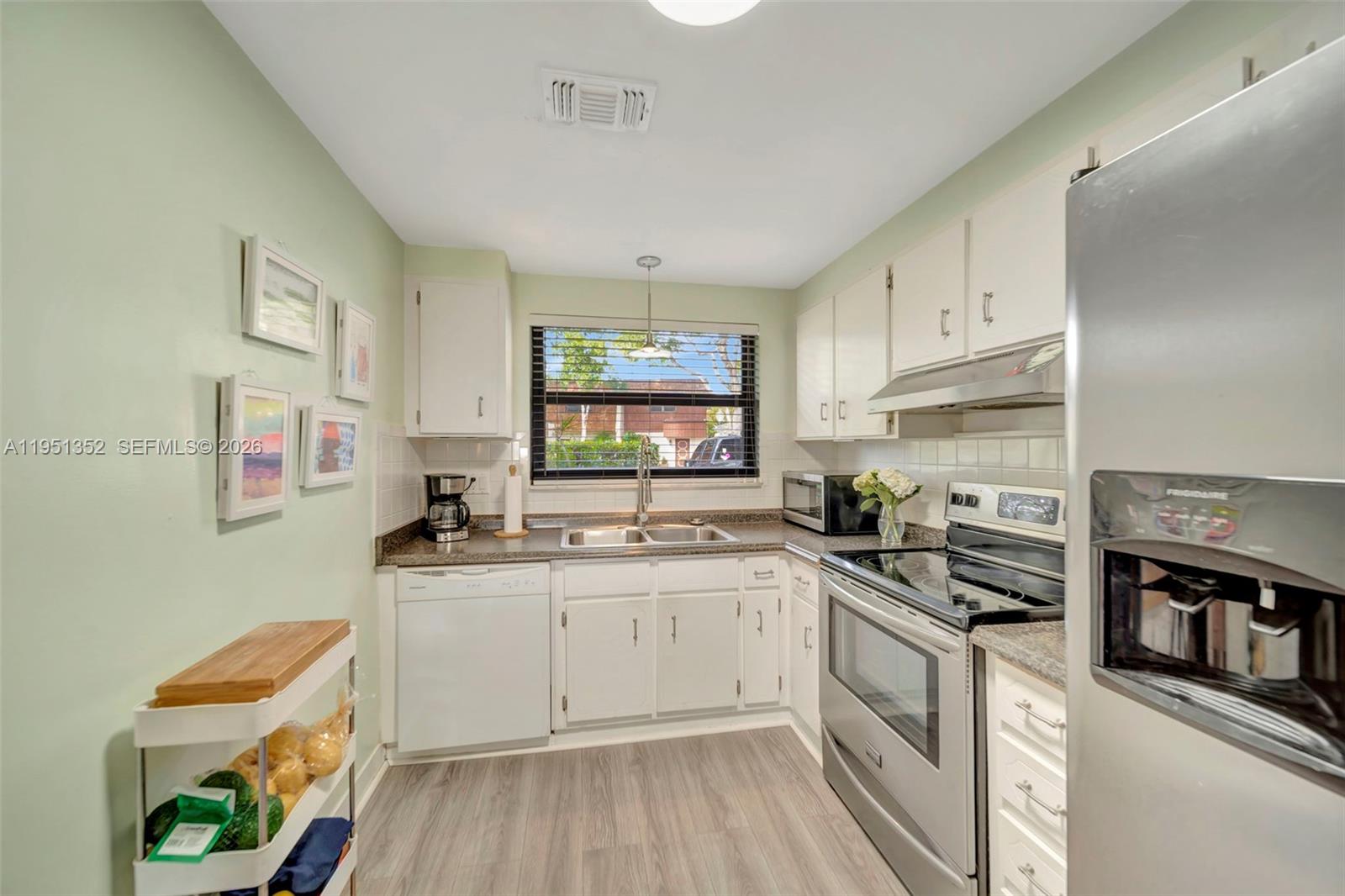 SANDPIPER POINT - Residential