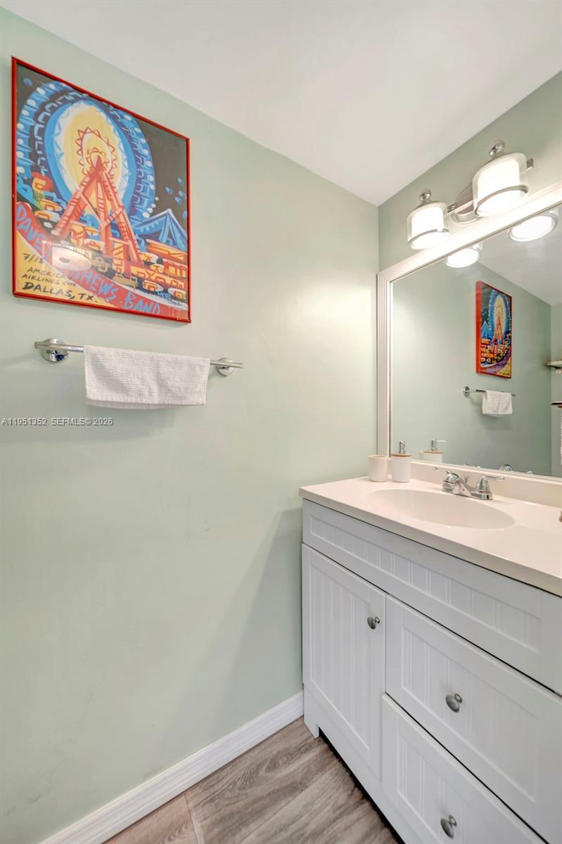 SANDPIPER POINT - Residential