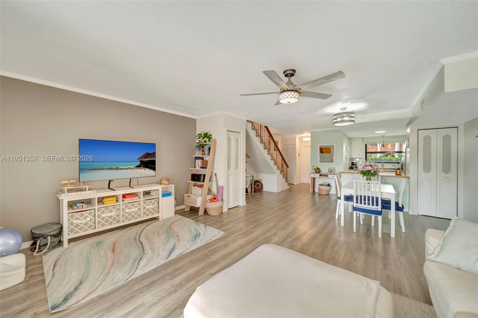 SANDPIPER POINT - Residential