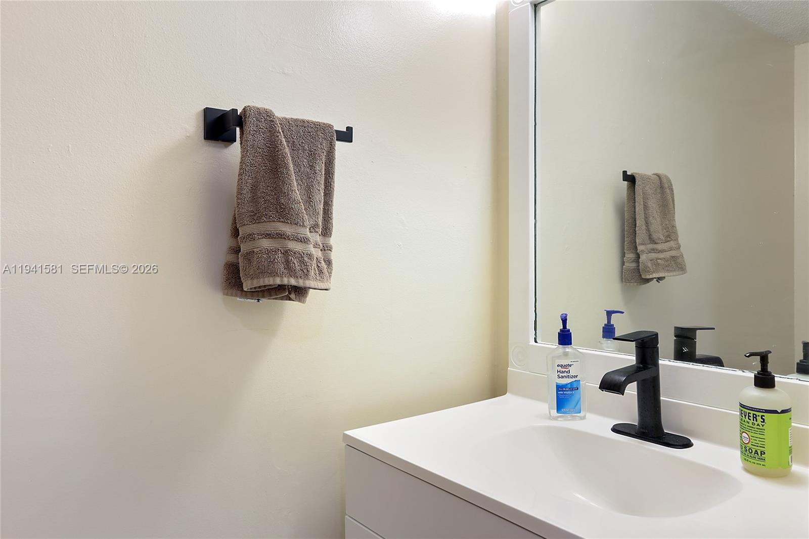 LAKE LAURA CONDO NO 2 - Residential Lease