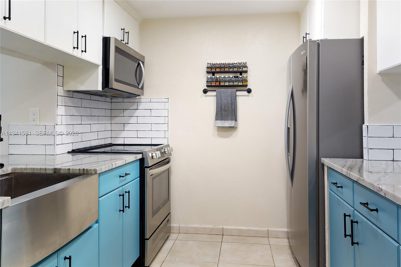 LAKE LAURA CONDO NO 2 - Residential Lease