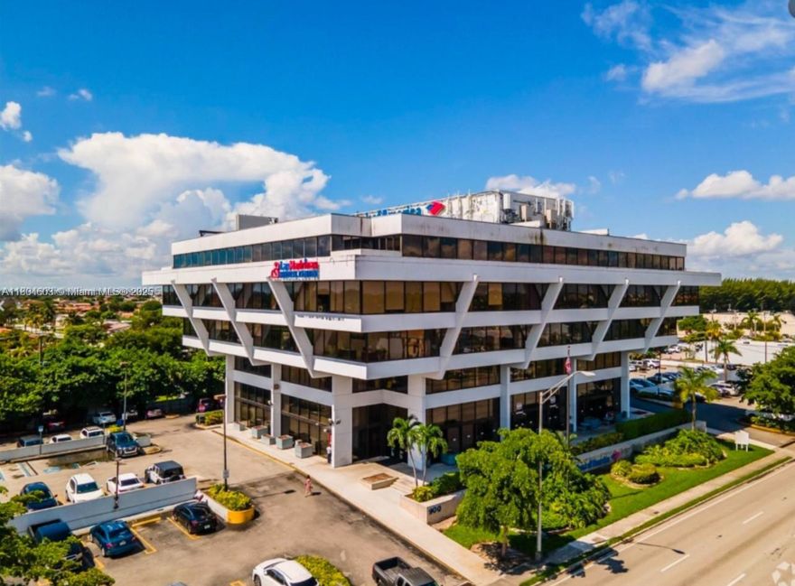 BEAUTIFUL OFFICE FOR RENT CALL NOW THIS WONT LAST! UTILITIES INCLUDED