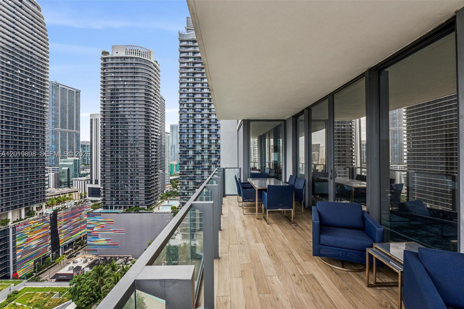 88 SW 7th St 2111