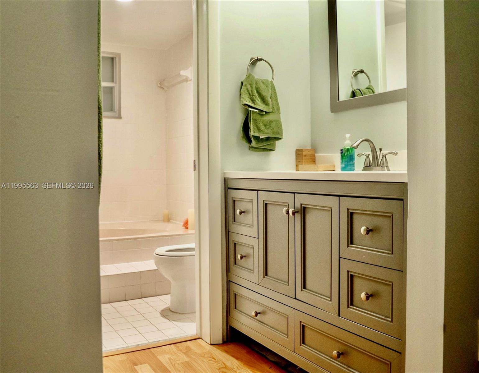 CHATEAU DE VILLE CONDO - Residential Lease