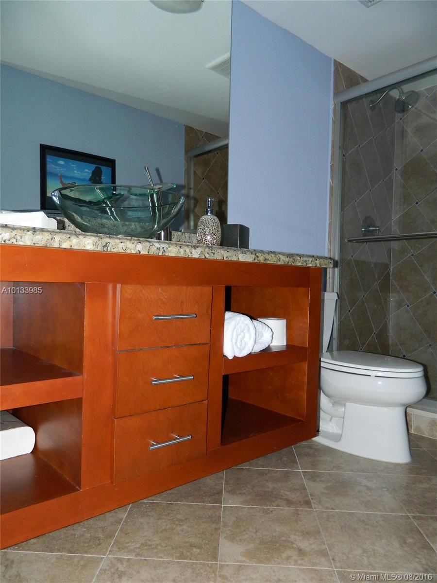 Renaissance II - Residential Lease