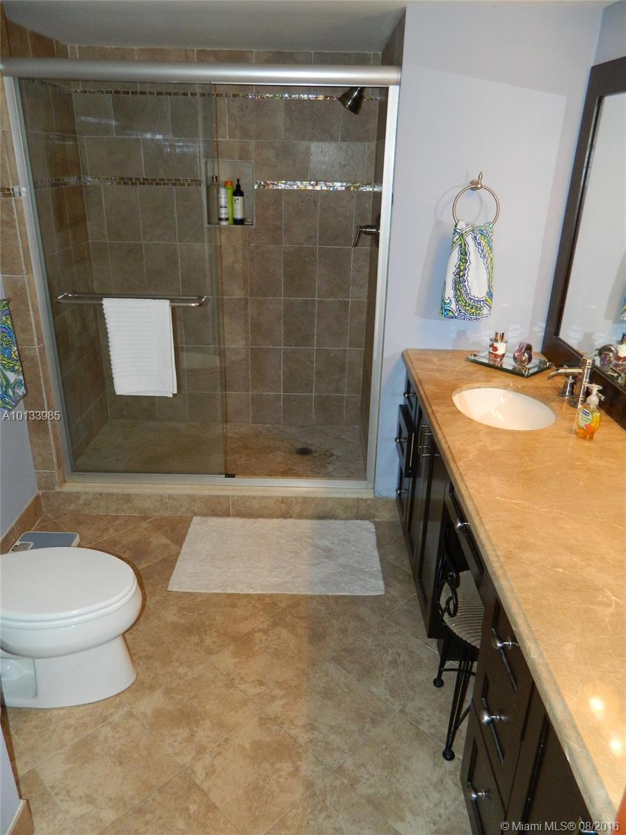 Renaissance II - Residential Lease