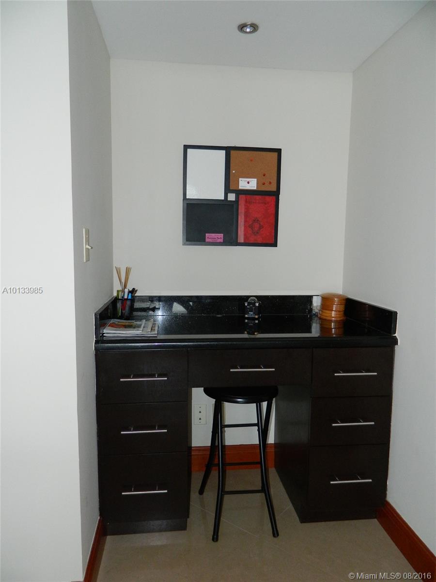 Renaissance II - Residential Lease