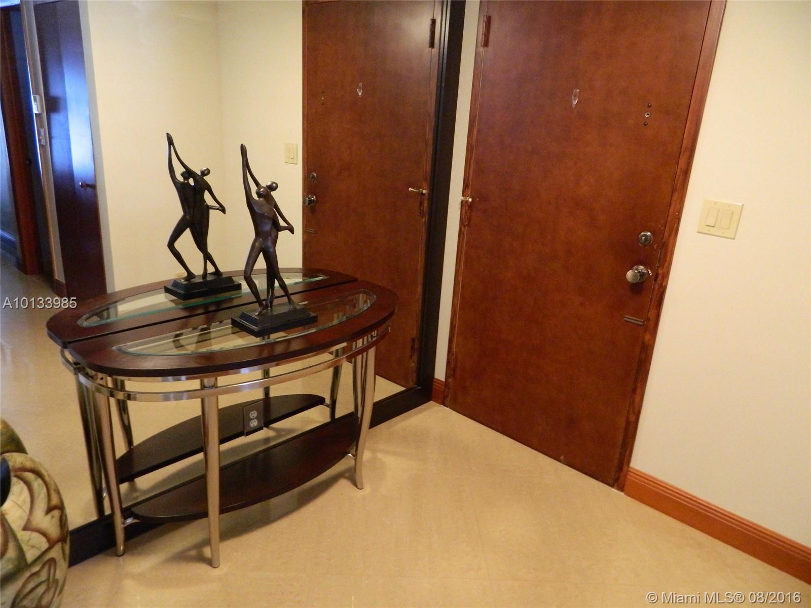 Renaissance II - Residential Lease