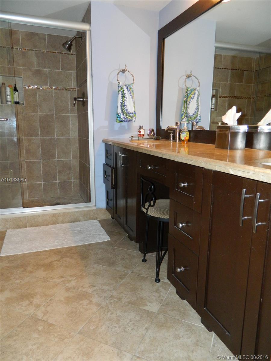 Renaissance II - Residential Lease