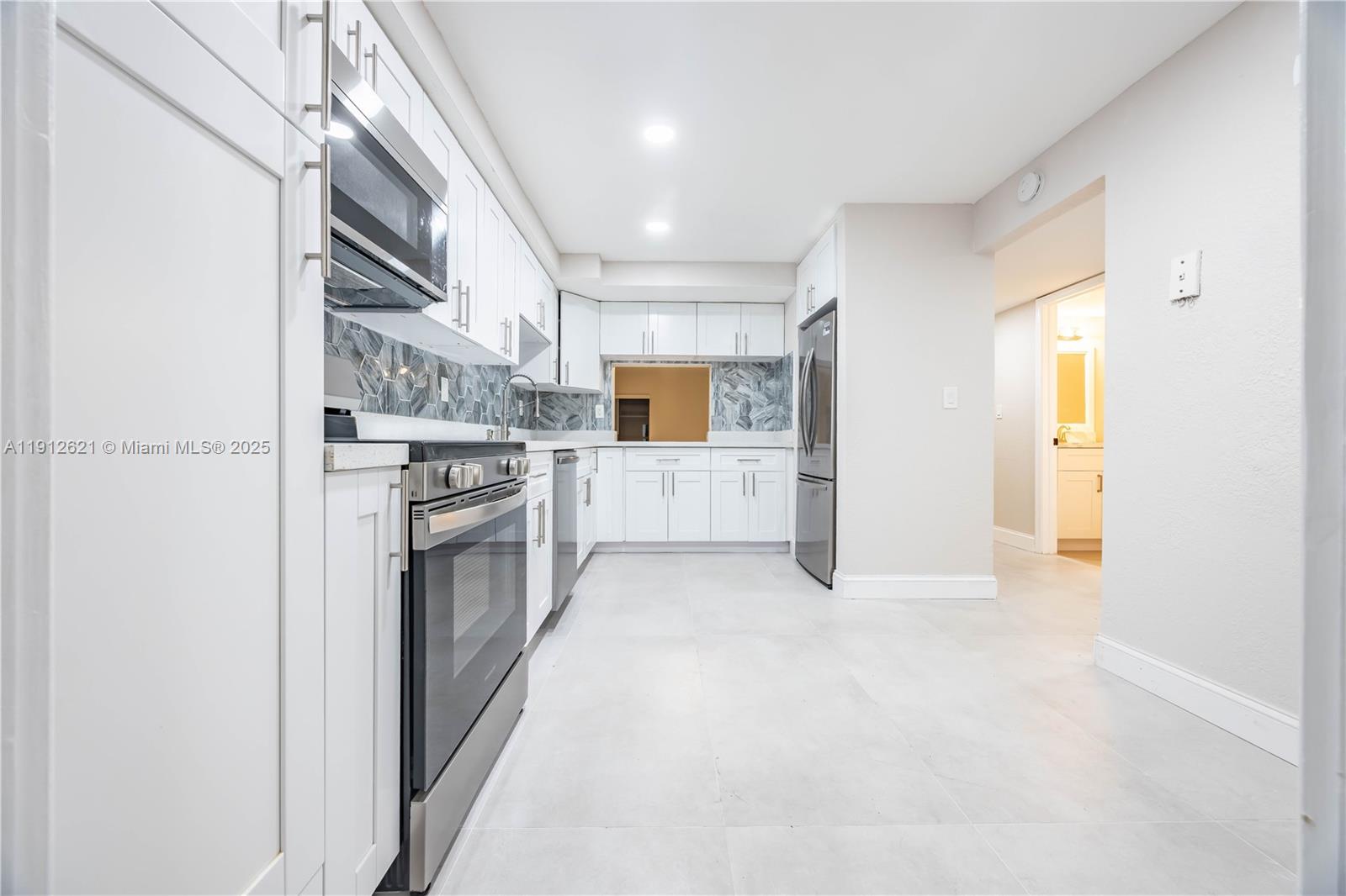 COURTS OF INVERRARY PHASE - Residential