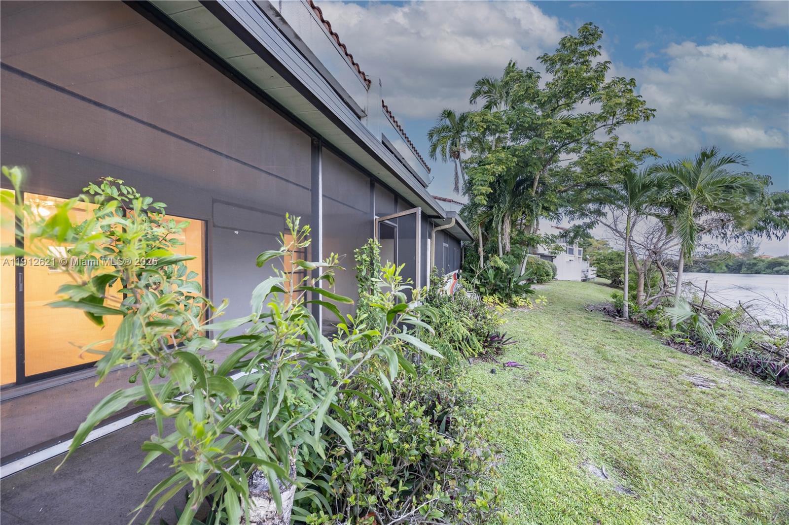 COURTS OF INVERRARY PHASE - Residential