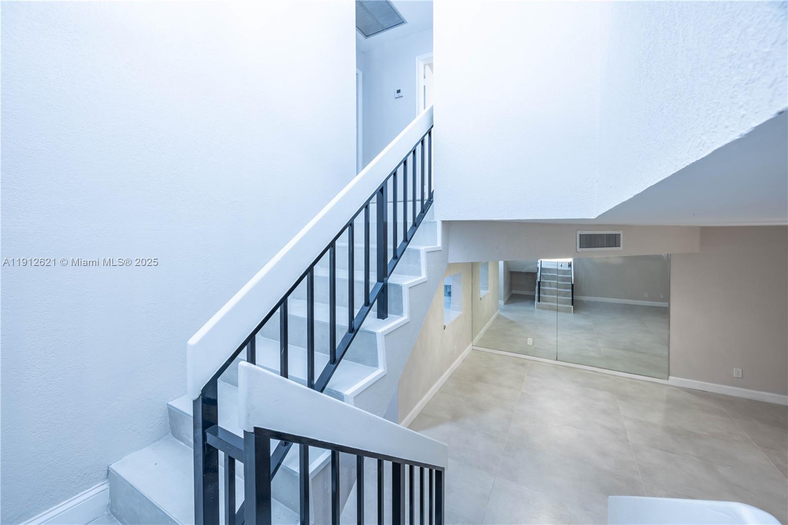 COURTS OF INVERRARY PHASE - Residential