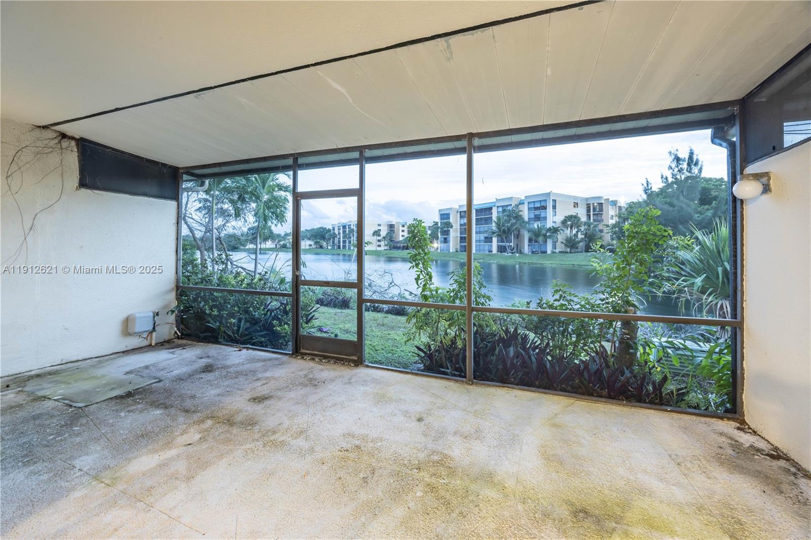 COURTS OF INVERRARY PHASE - Residential