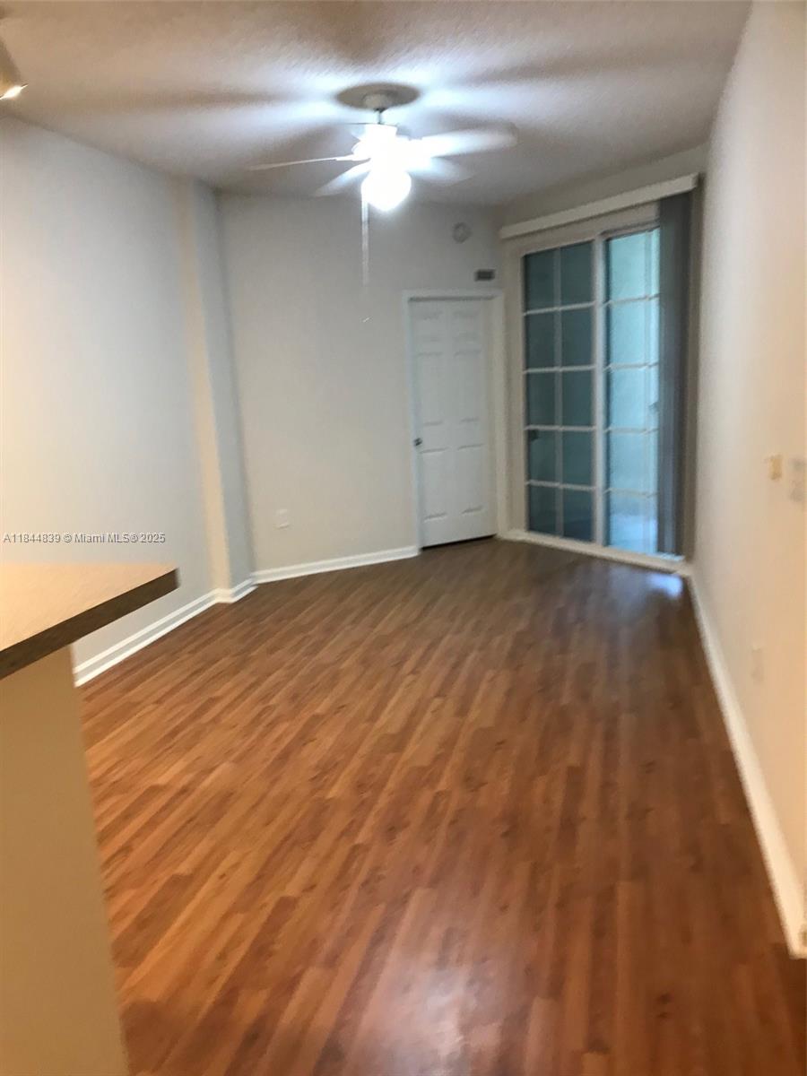 533 NE 3rd Ave 311